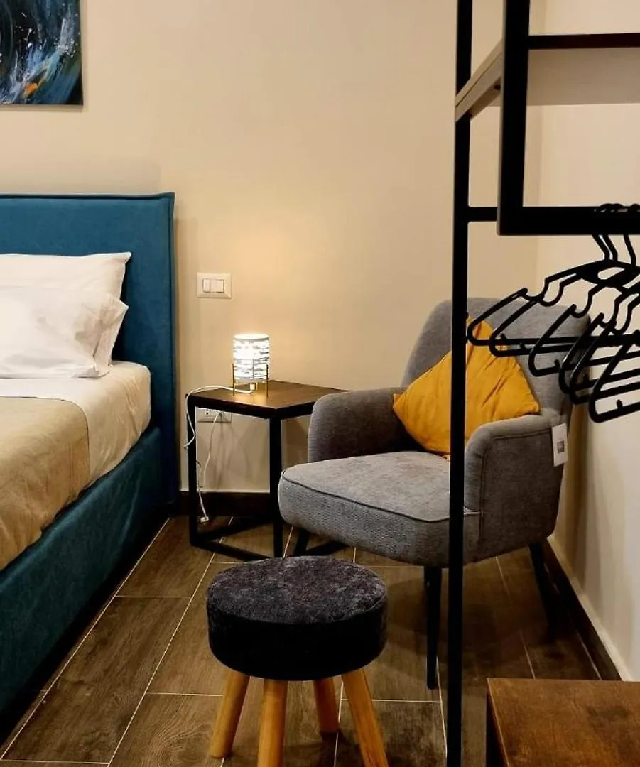 Two Rooms Napoli Italy
