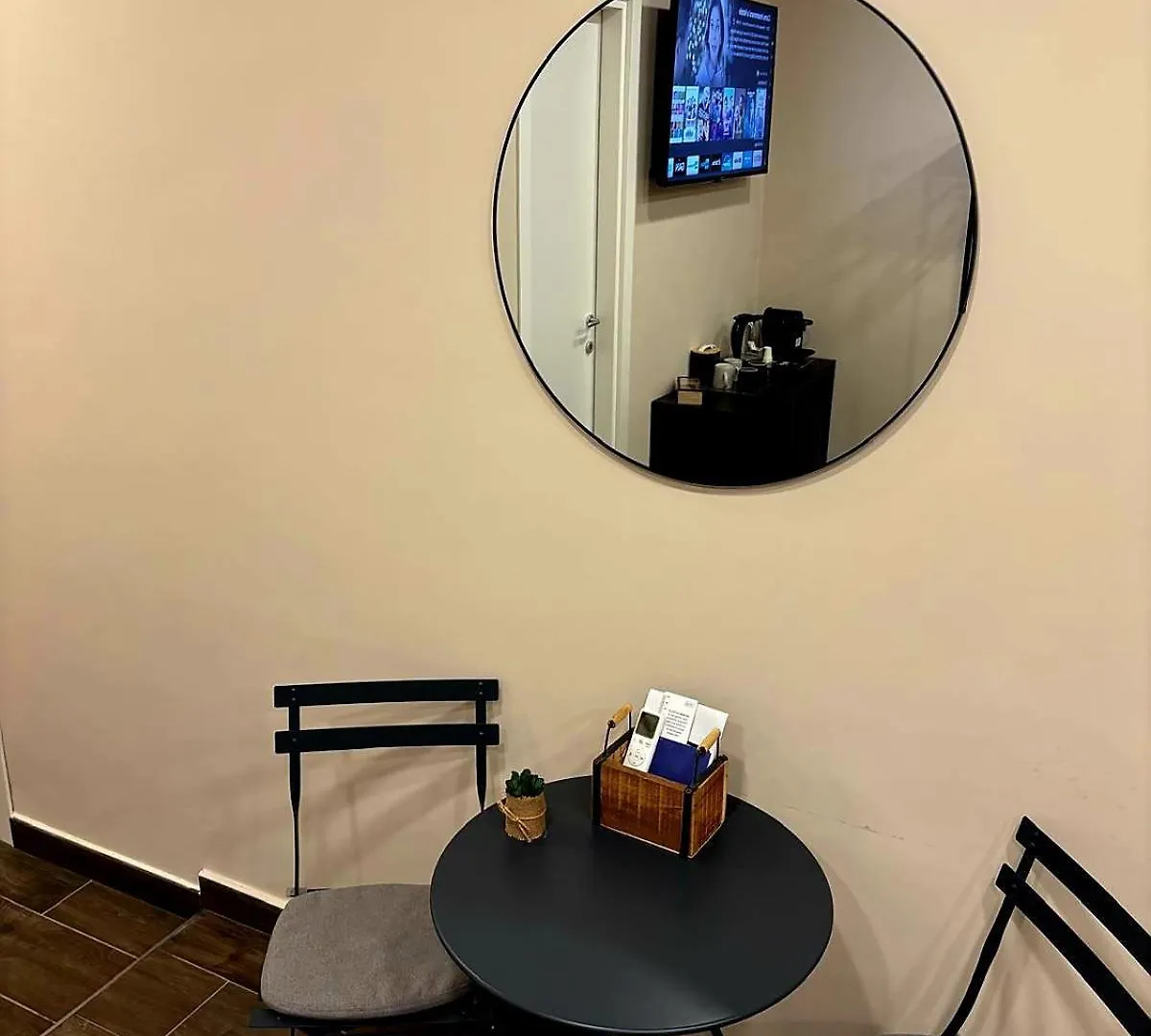 Two Rooms Napoli Apartment Naples